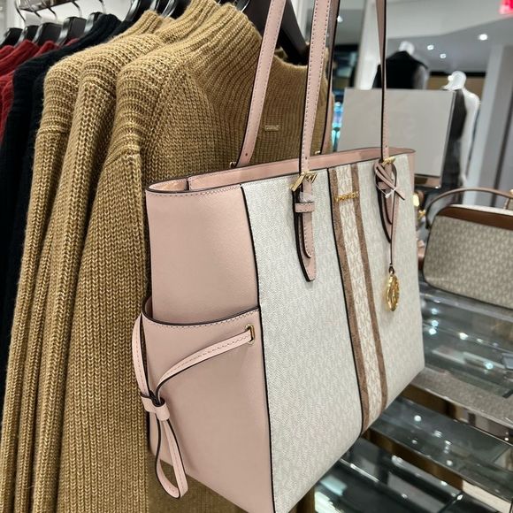 BUNDLE Michael Kors Gilly Large Drawstring Travel Tote Shoulder PwD Blush Wallet - Picture 6 of 16